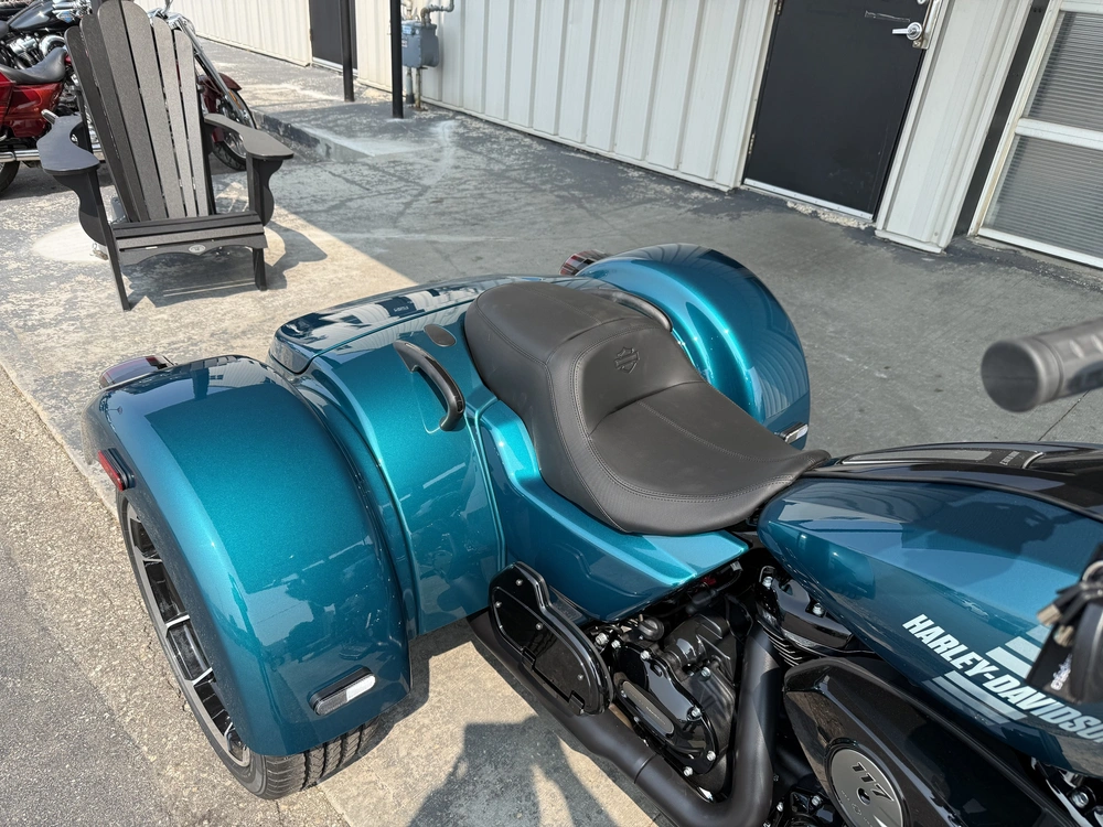 2026 Harley-davidson Road Glide 3 alt
