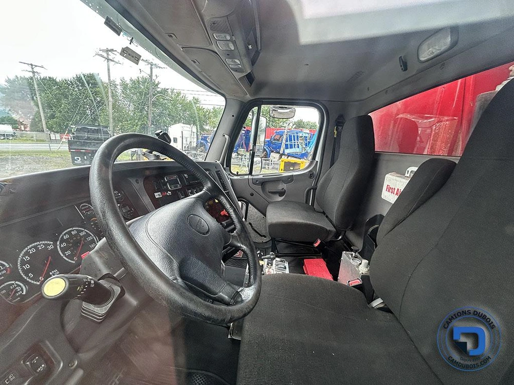 Freightliner 114sd 2022 alt