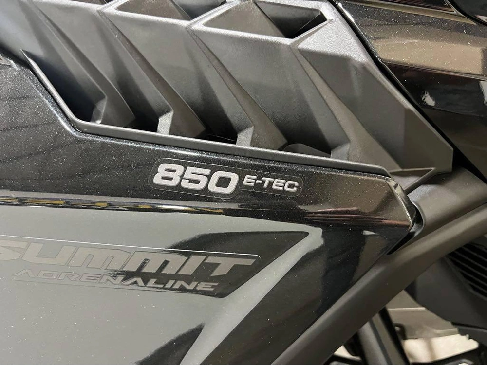 2026 Ski-doo Summit Adrenaline W/edge 154 850 Shot alt