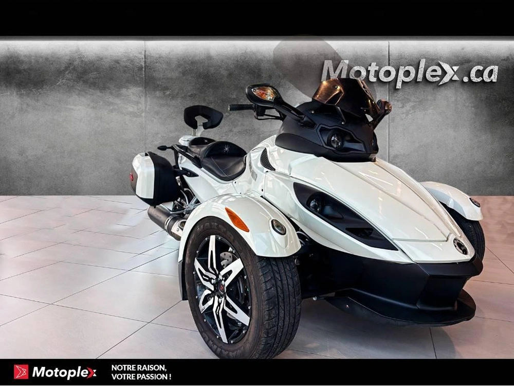 2010 Can-am Spyder Rss alt