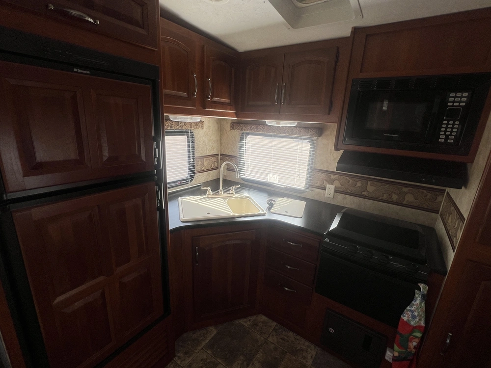 2012 Keystone Rv Cougar X-lite 27rks alt