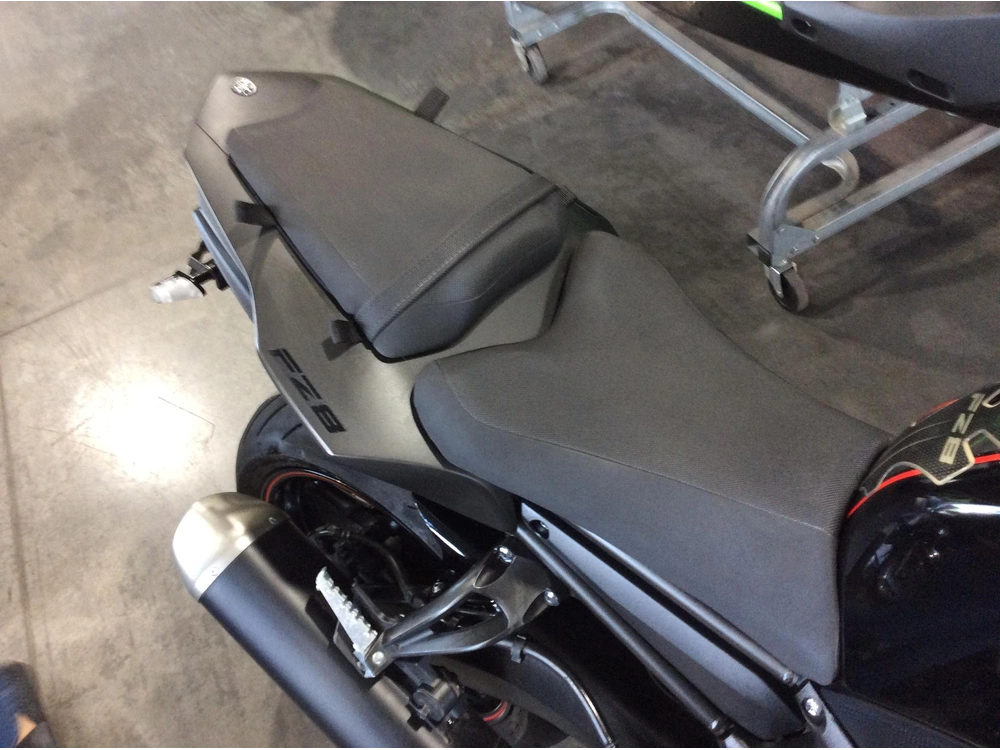 Yamaha Fz8 2013 alt