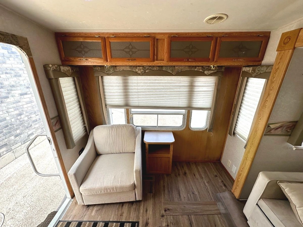 2004 Crossroads Cruiser 27rl alt
