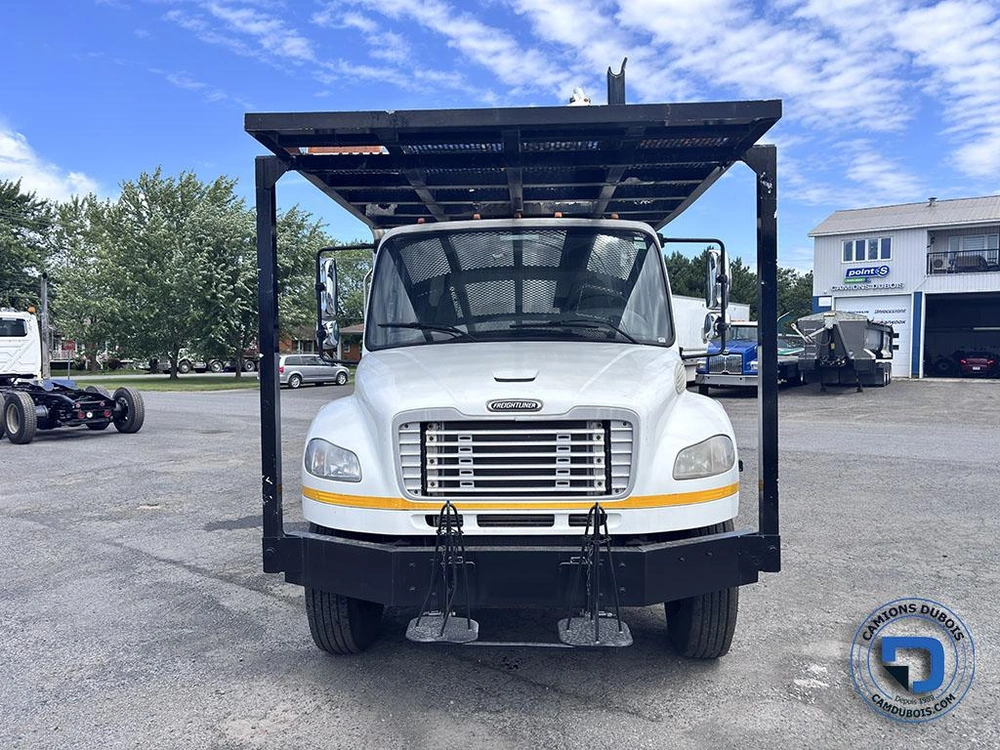2010 Freightliner M2-106 alt