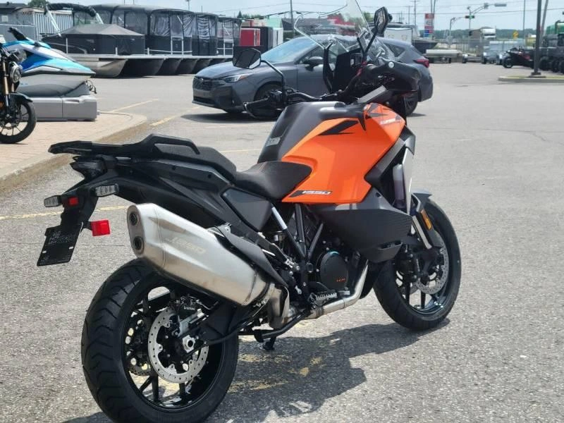 2027 Ktm 1390 Super Adventure S Evo alt