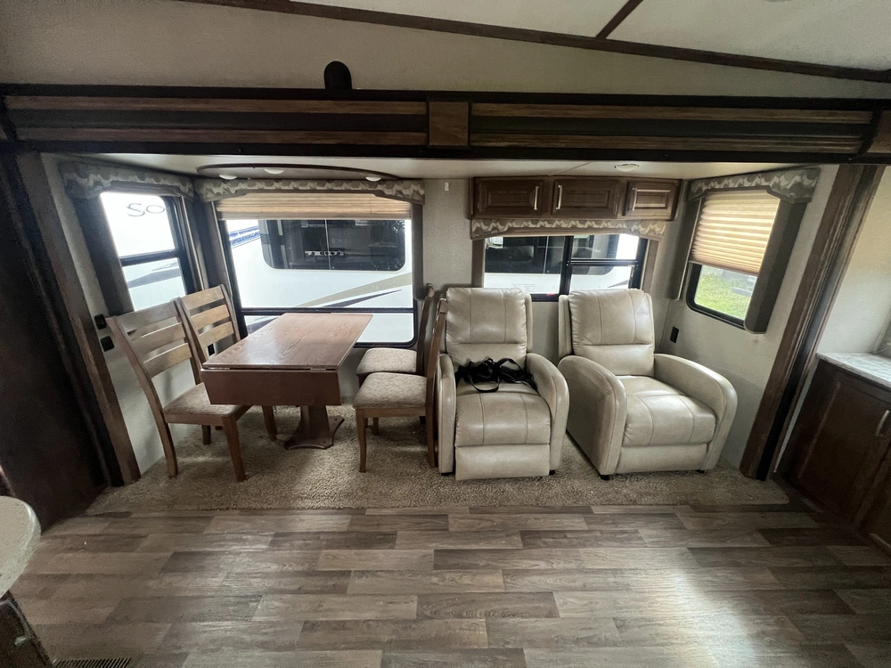 2017 Keystone Rv Cougar 29 Res alt