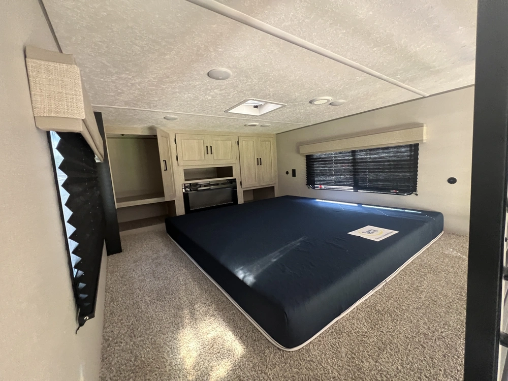 2025 Forest River Coachman Catalina Destination 18 Rdl alt