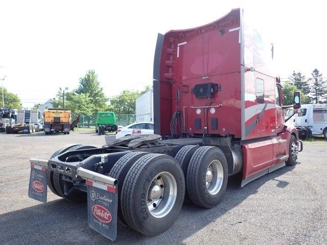 2025 Peterbilt 579