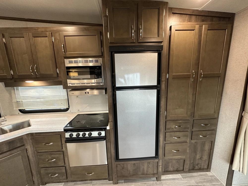 Dutchmen Astoria 3013bhf 2018 alt