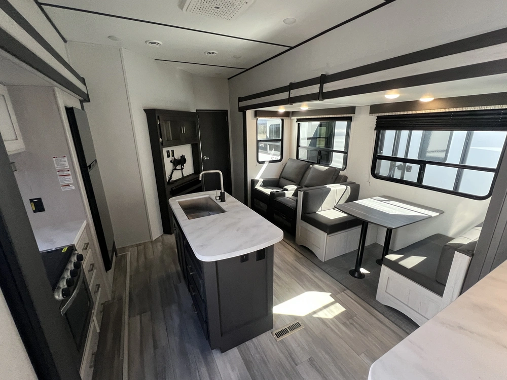 2022 Keystone Rv Sprinter 35 Bh alt