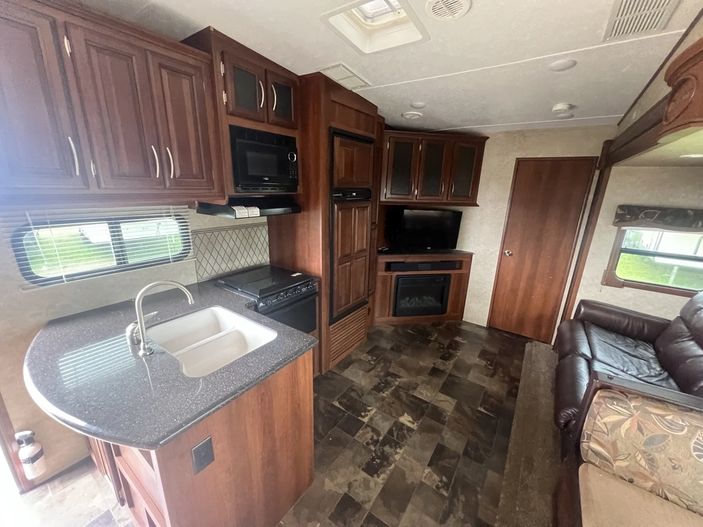 2014 Forest River Crusader 296 Bhs alt