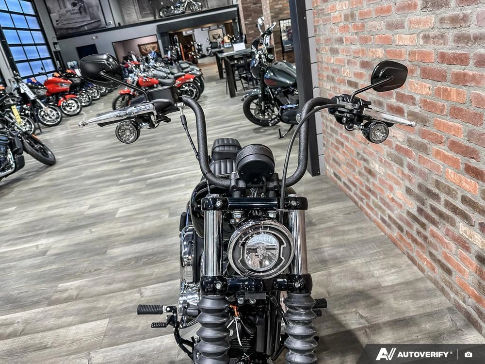 2026 Harley-davidson Street Bob alt