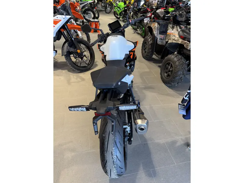 KTM 990 duke 2027