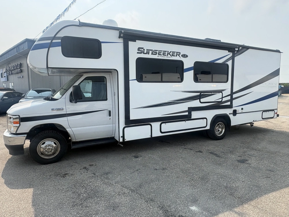 2021 Forest River Sunseeker alt