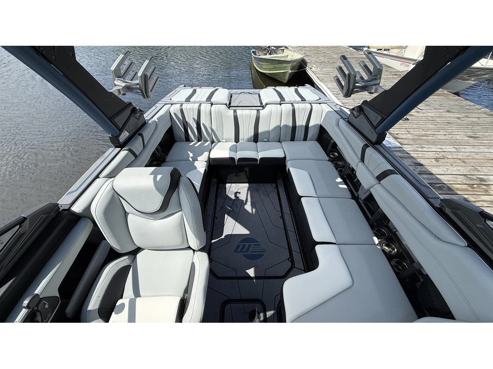 2026 Malibu 22 Lsv alt