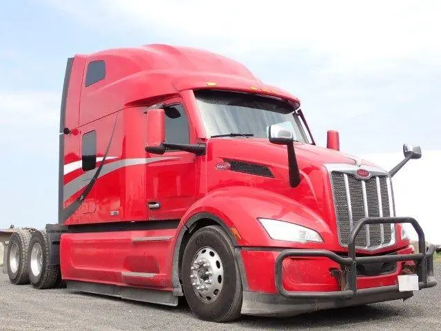 2025 Peterbilt 579
