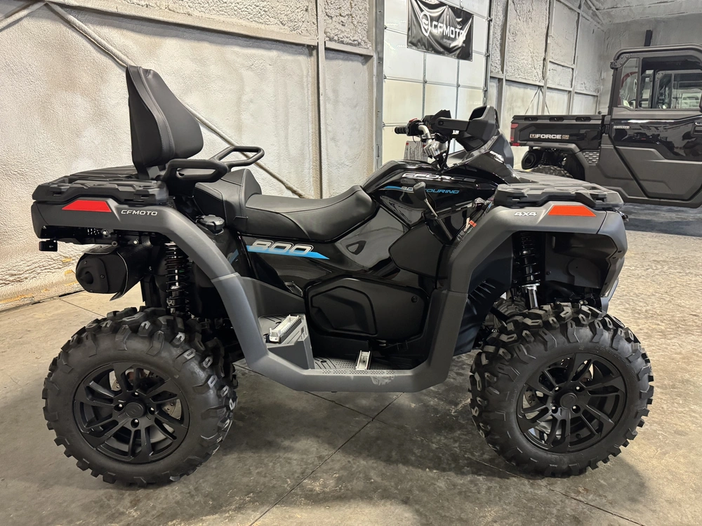 2026 Cfmoto Cforce 800 Touring alt