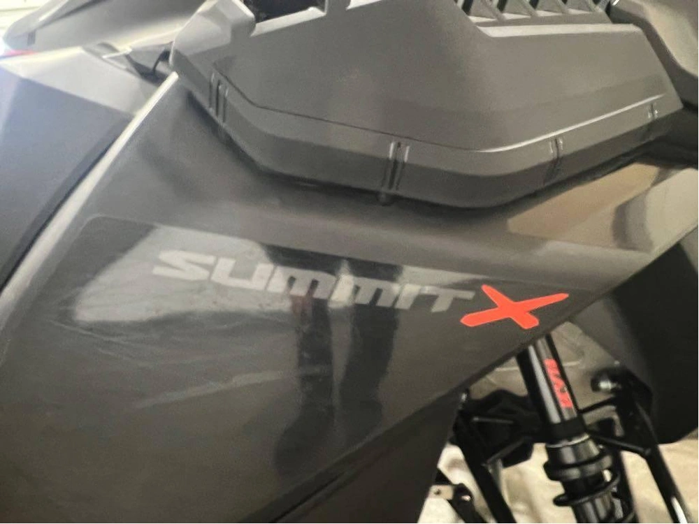 2022 Ski-doo Summit X W/ Expert Package 154 850 Turbo alt