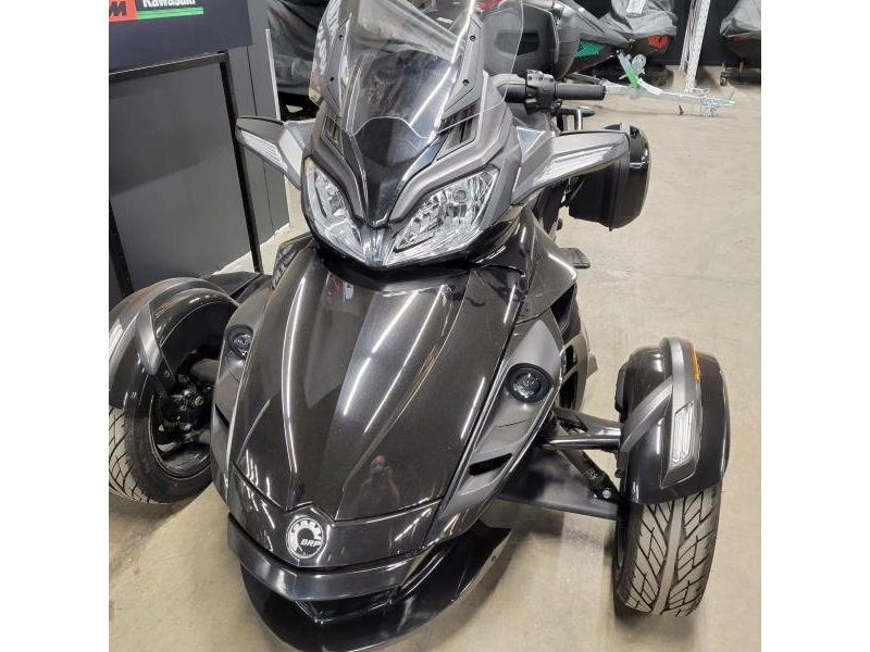 2014 Can-am St-s Se5 alt