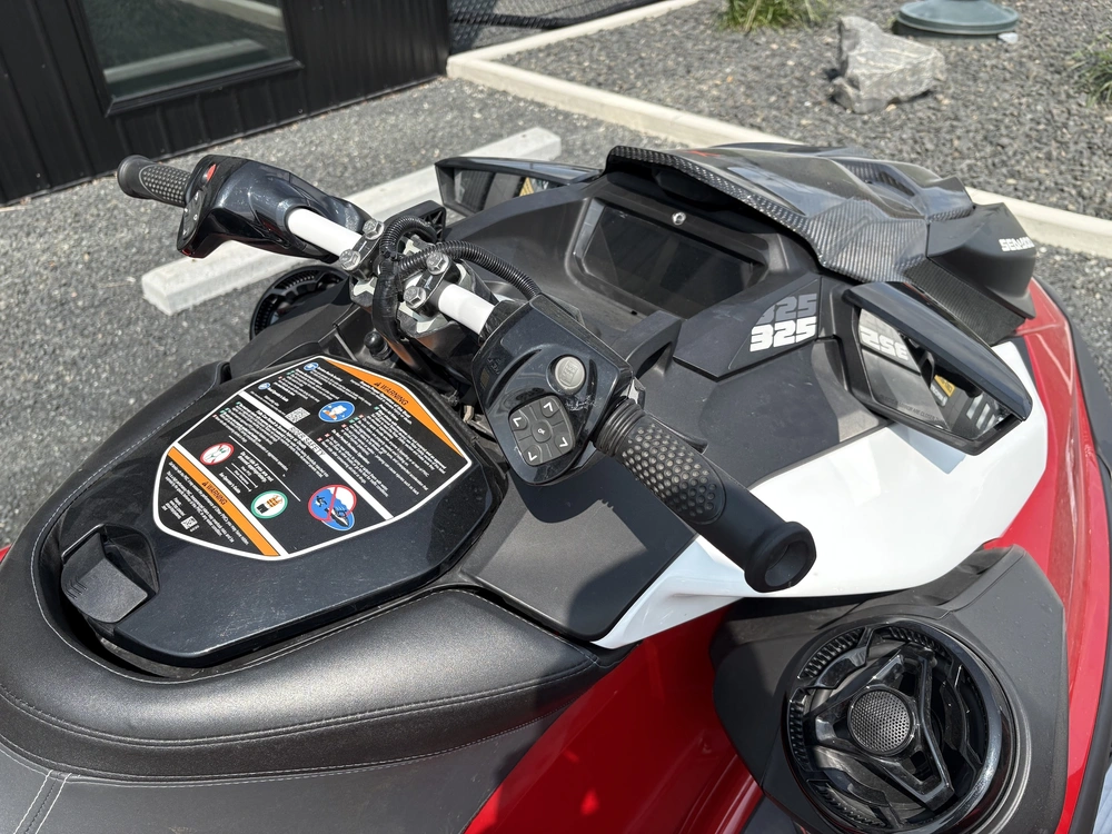 2024 Sea-doo Pwc Rxp X 325 Aud Rd Ibr 24 alt