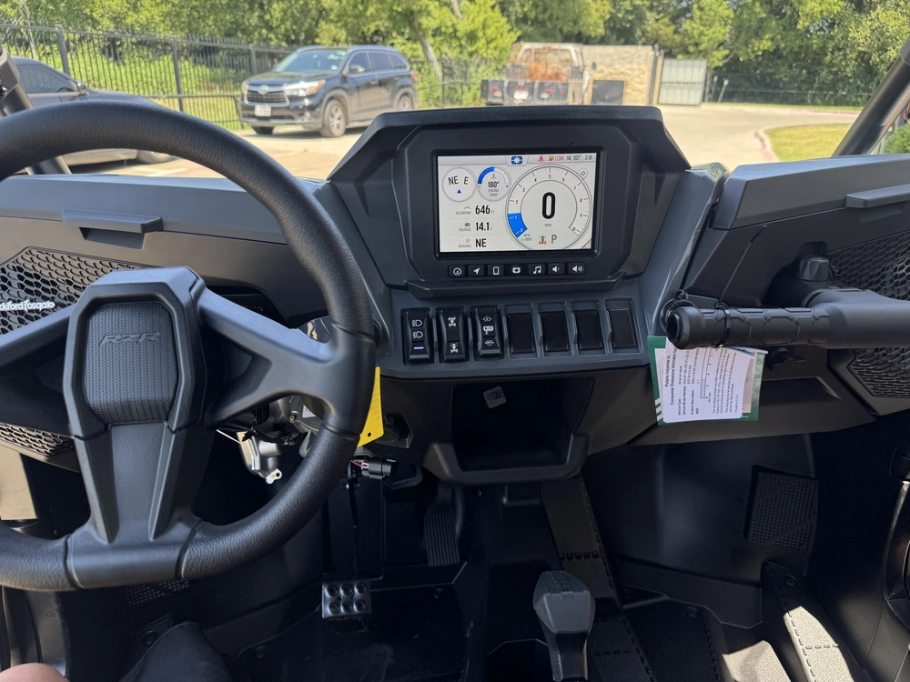 2026 Polaris Rzr Xp 4 1000 Ultimate alt
