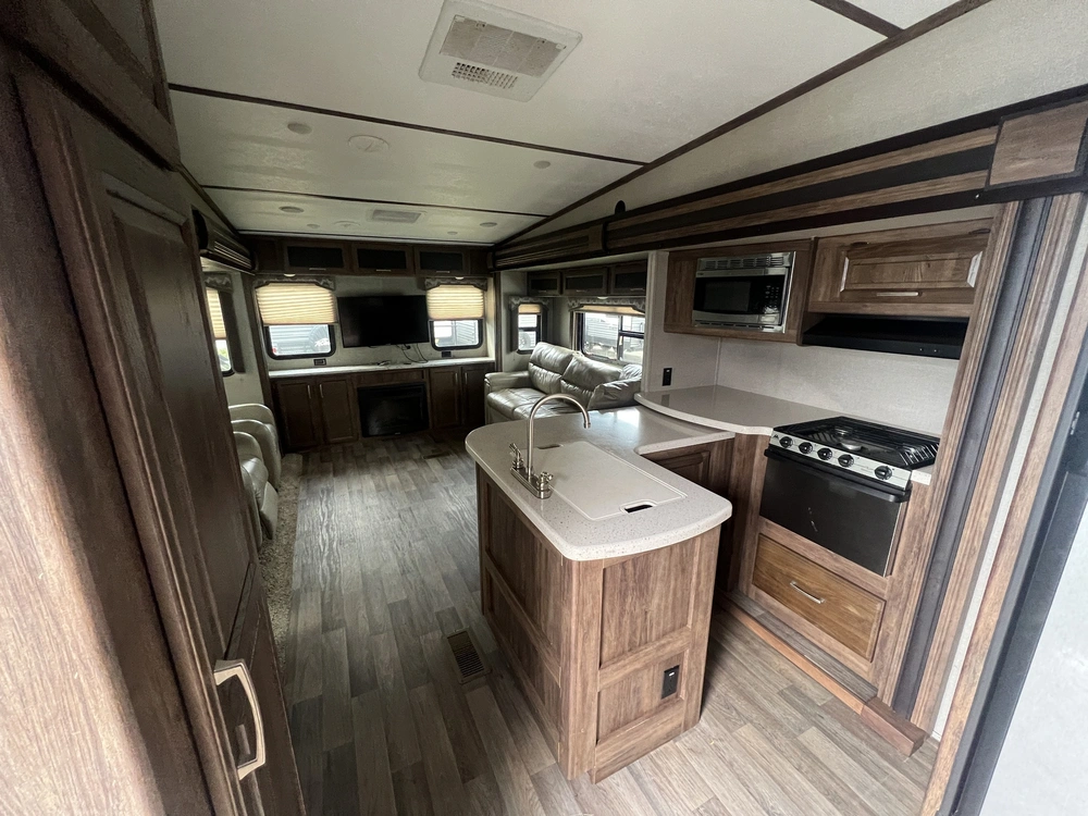 2017 Keystone Rv Cougar 29 Res alt