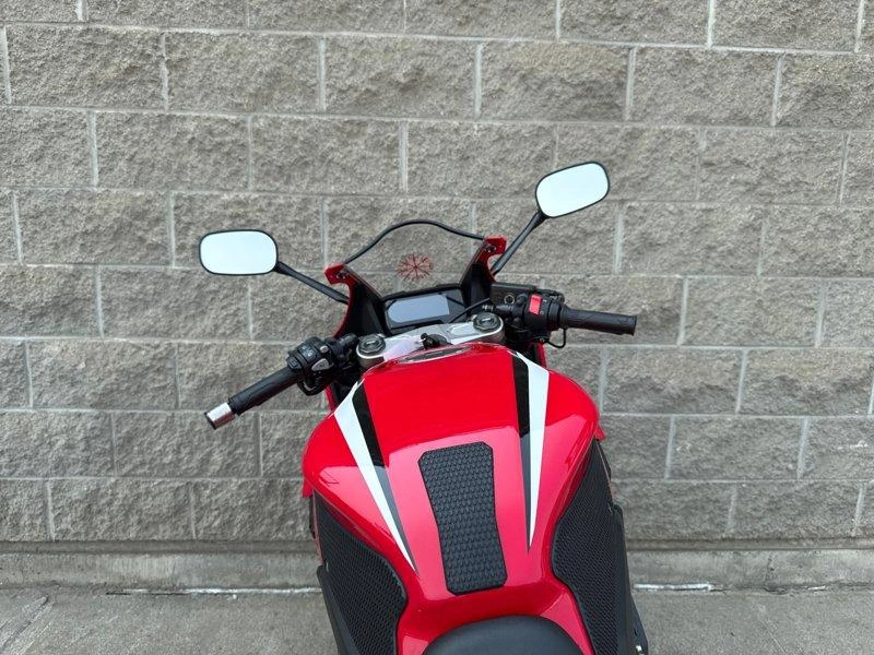 2020 Honda Cbr650r alt