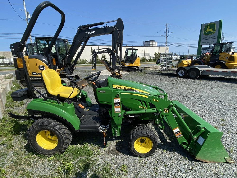 2024 John Deere 1023e alt