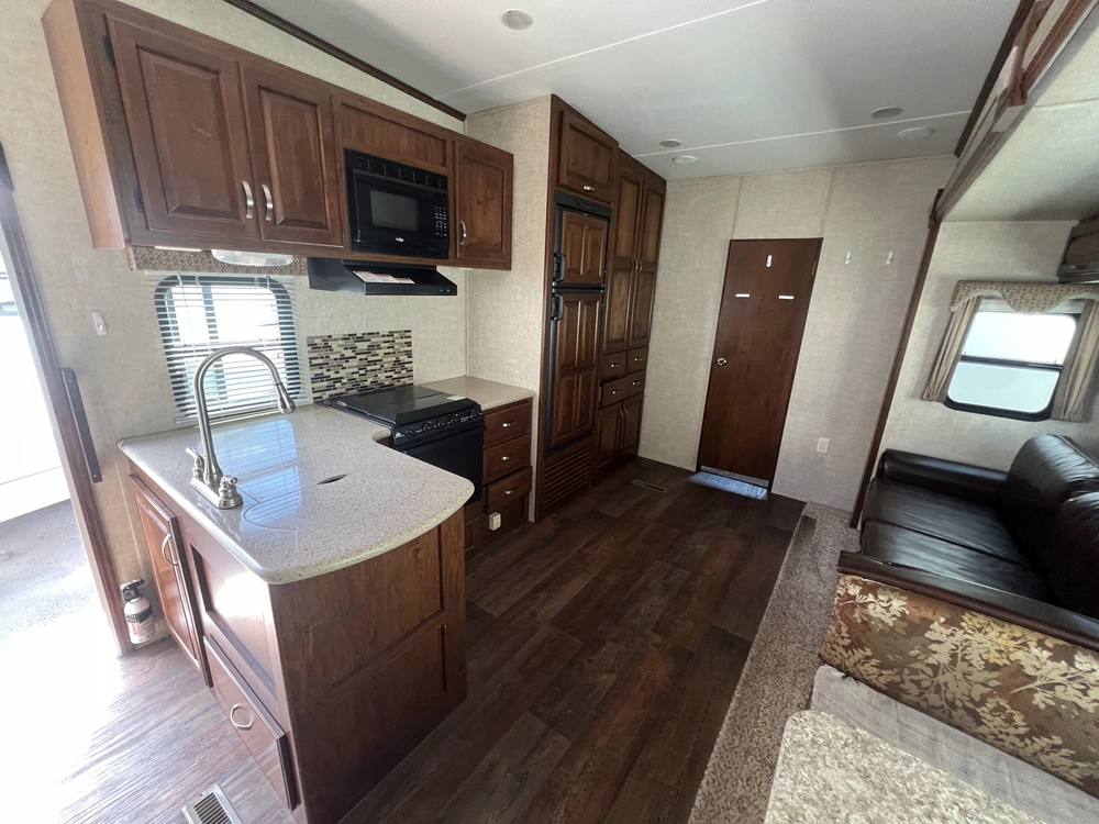 2014 Keystone Rv Laredo 335tg alt