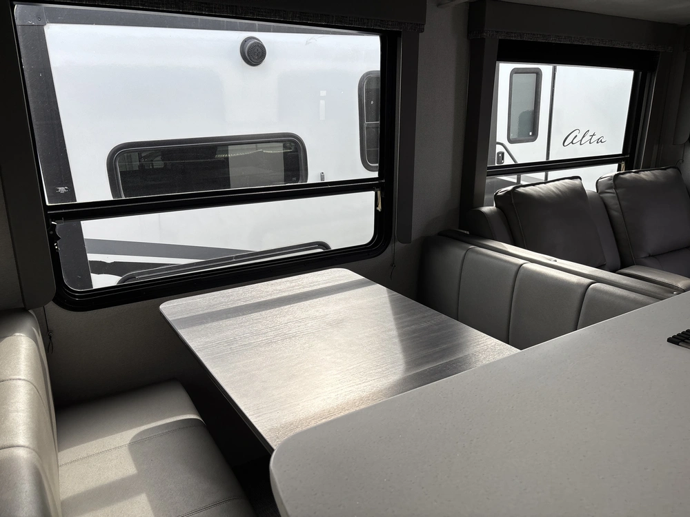 2021 Keystone Rv Sprinter 341bik alt