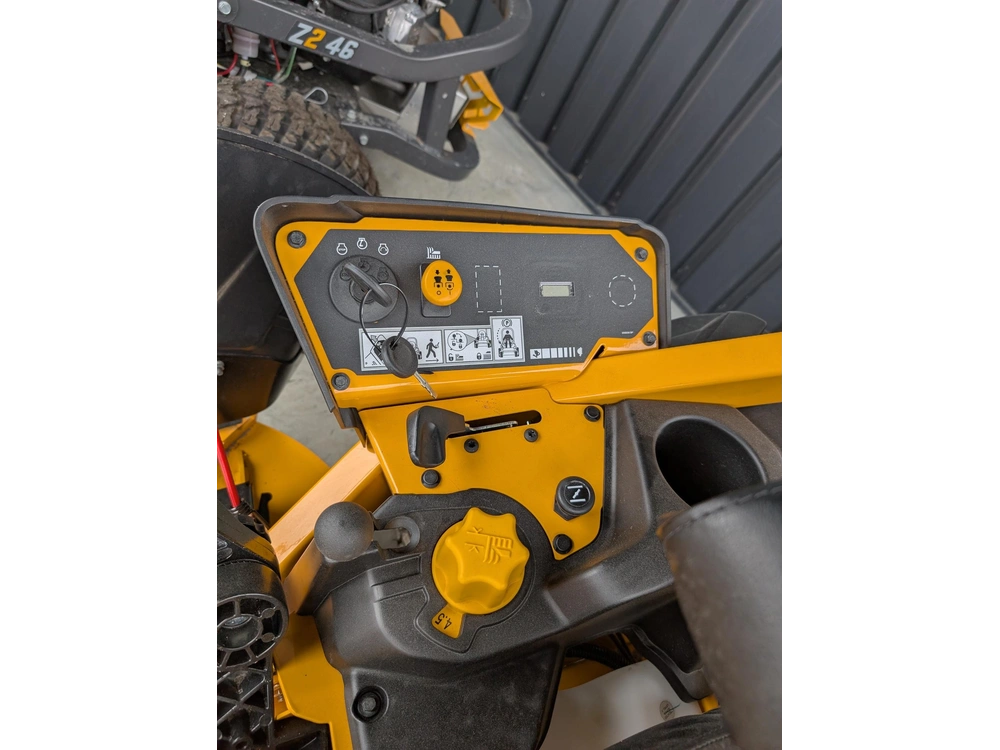 2026 Cub Cadet Ztx4-60 747cc Twin alt