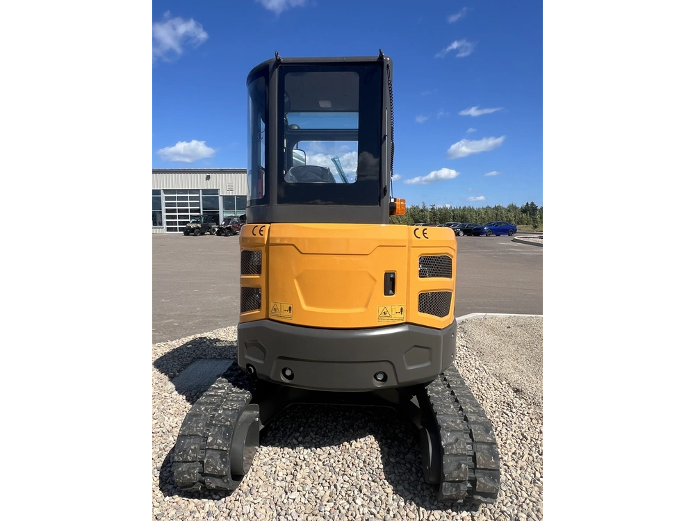 2026 Wolf We35 Cab alt
