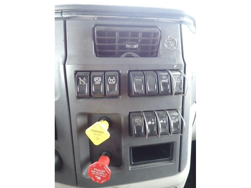 Peterbilt 579 2024