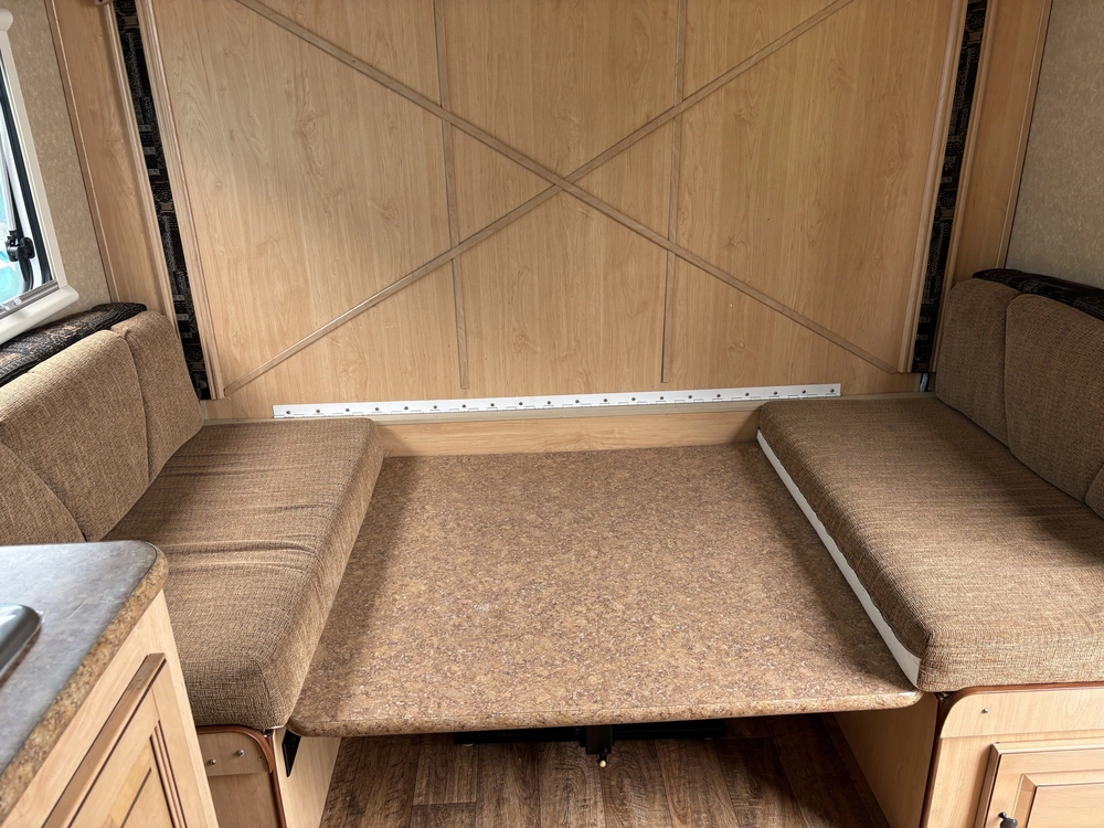 2012 Forest River Rockwood 185 alt
