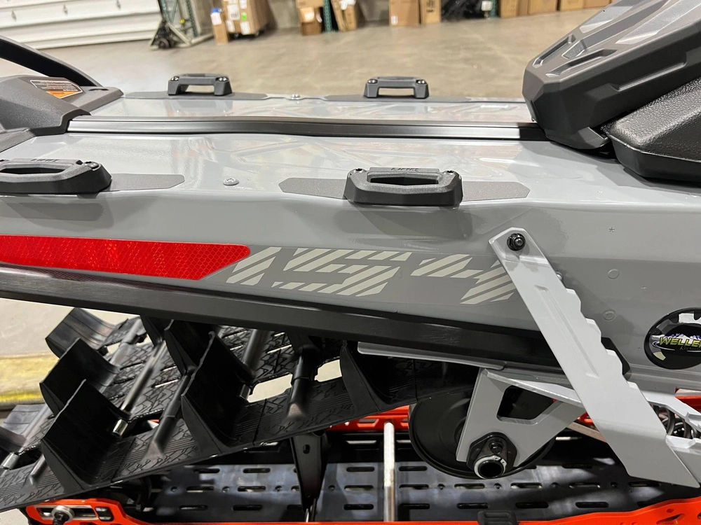 2026 Ski-doo Summit X 154 850 3" S alt