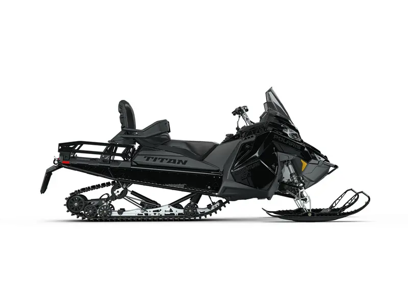 2027 Polaris ProStar S4 Titan Adventure 155 1.5 // Gloss Black