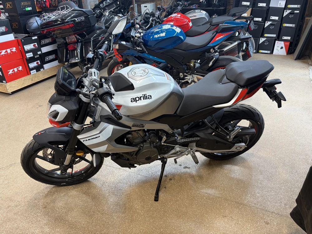 2026 Aprilia Tuono 457 Base alt