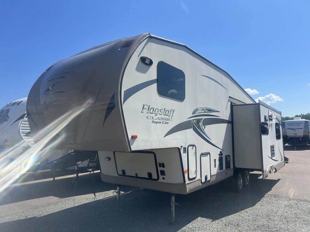 2015 Forest River Flagstaff 8528ikws alt