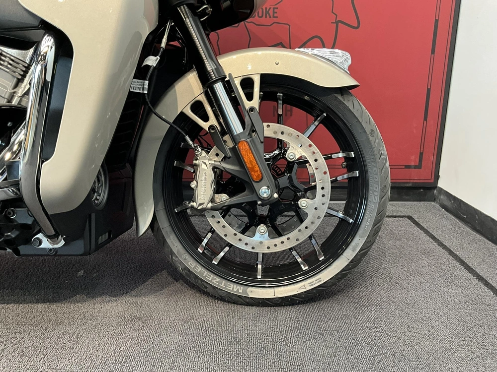 Indian Motorcycle Pursuit Limited + 112 + Ensemble Powerband Audio 2026 alt