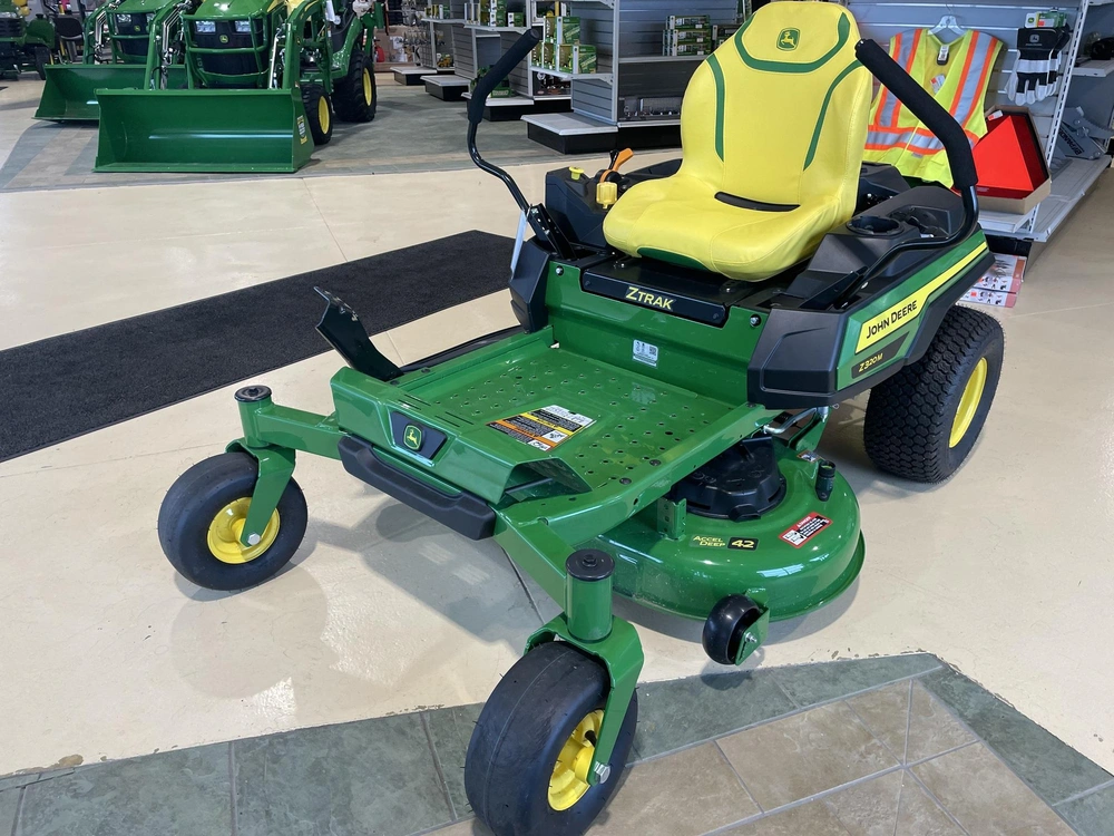 2026 John Deere Z320m alt