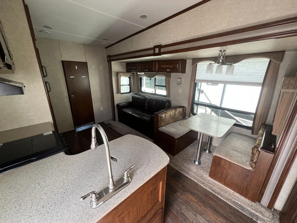 2014 Keystone Rv Laredo 335tg alt