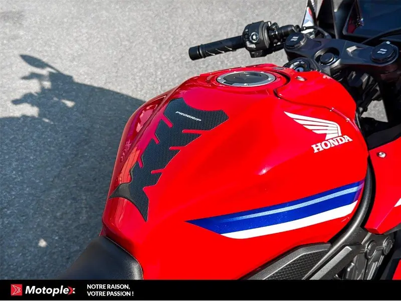 Honda Cb650r E-clutch 2025 alt
