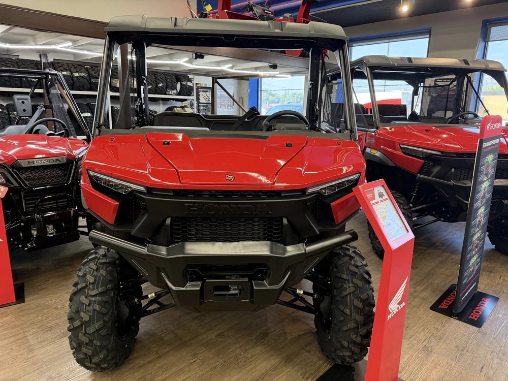 2026 Honda Pioneer 1000-3 Deluxe alt