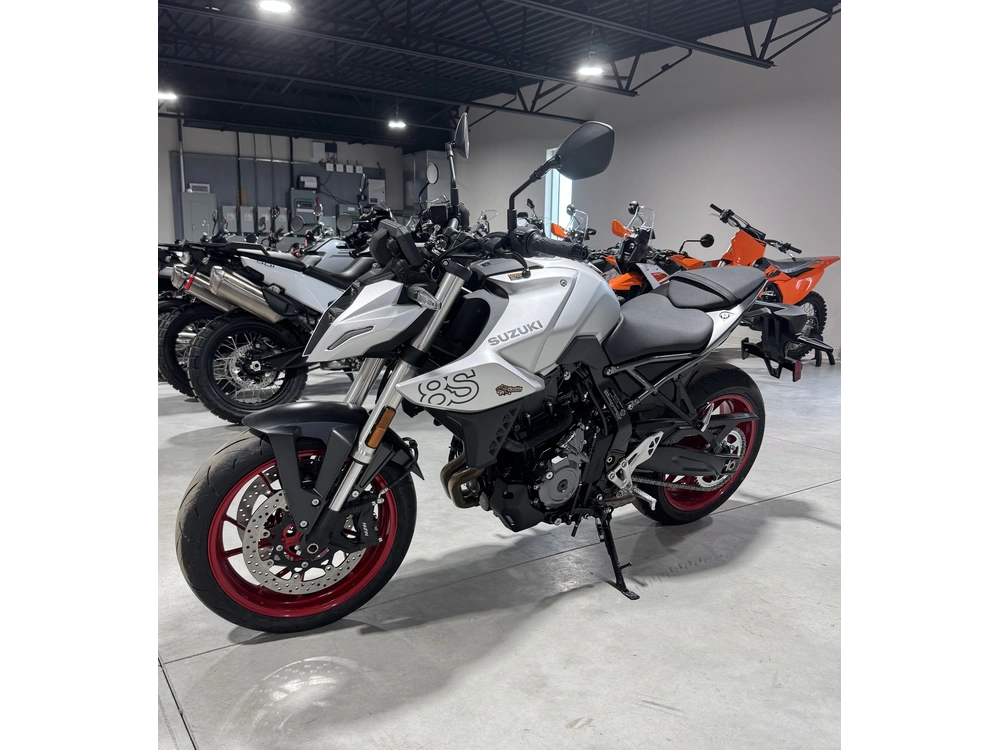 2025 Suzuki Gsx-8sm5 alt