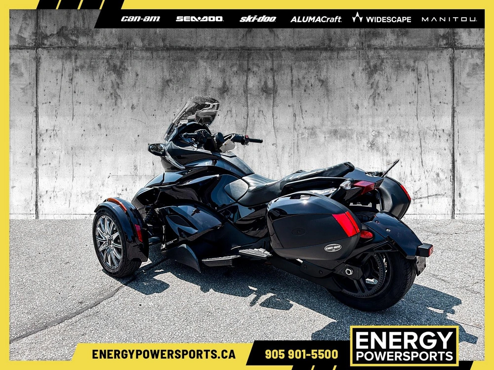 2013 Can-am Spyder St Limited alt