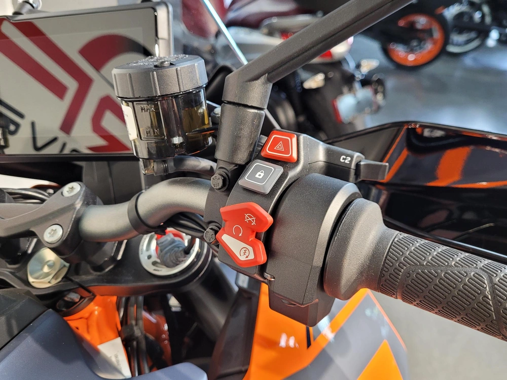 2024 Ktm 1290 Super Duke Gt *à Partir De 3.99% alt