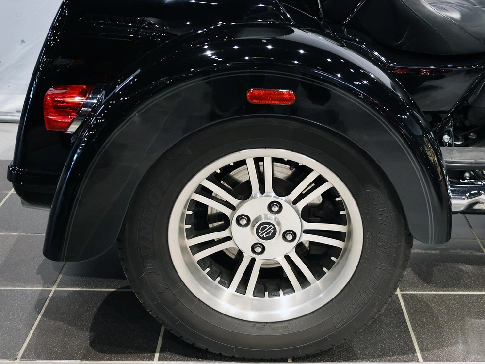 Harley-Davidson Tri Glide Ultra FLHTCUTG 2020 — photo 7