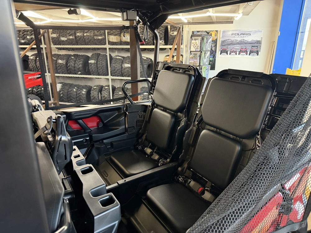 2026 Honda Pioneer 1000-5 Deluxe alt