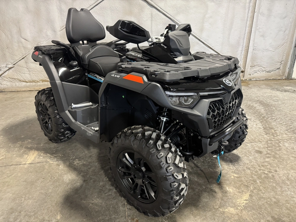 2026 Cfmoto Cforce 800 Touring alt