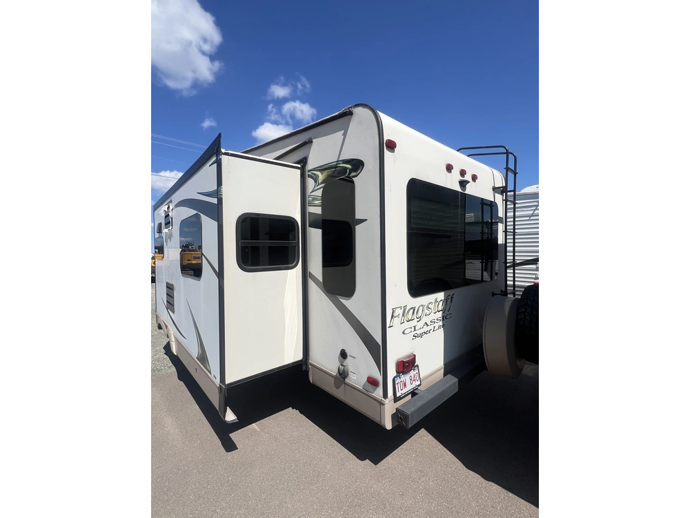 2015 Forest River Flagstaff 8528ikws alt